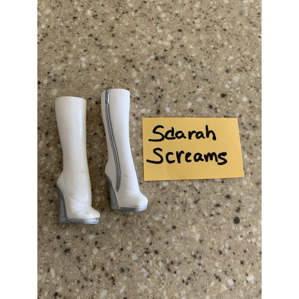 Monster High I Heart Fashion Scarah Screams 2012 Toys R Us White Boots Only